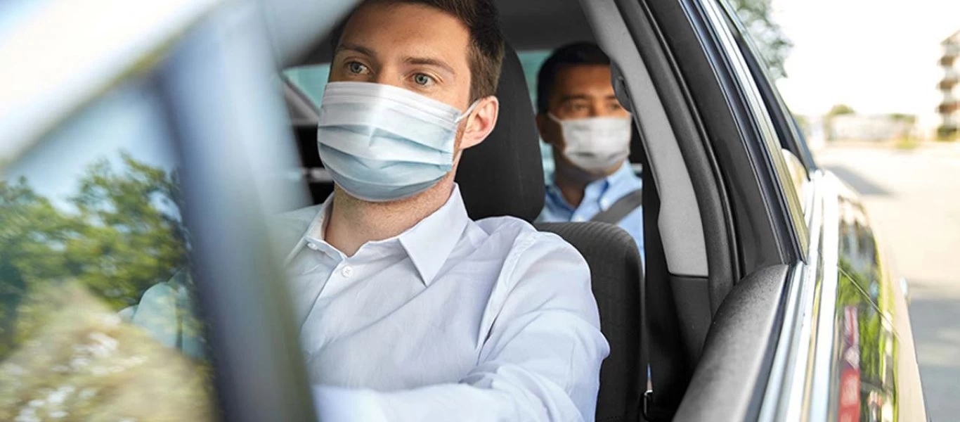 Χρήση μάσκας στο αυτοκίνητο: Πότε πληρώνουμε πρόστιμο